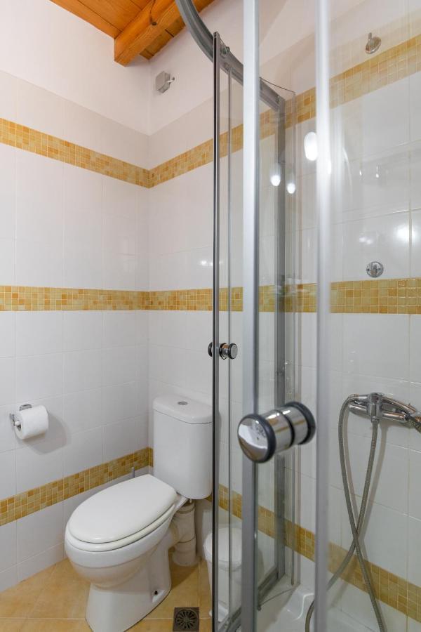 אדאמאס Georgia'S House & Apartment מראה חיצוני תמונה