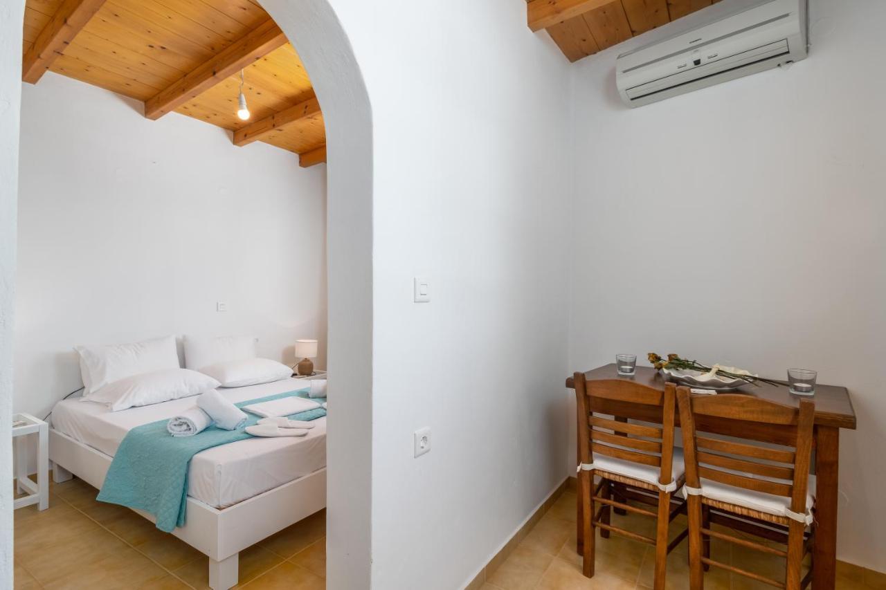 אדאמאס Georgia'S House & Apartment מראה חיצוני תמונה